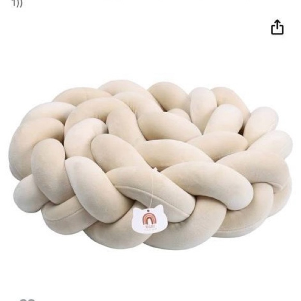 Soft Cushion Knot Pillow